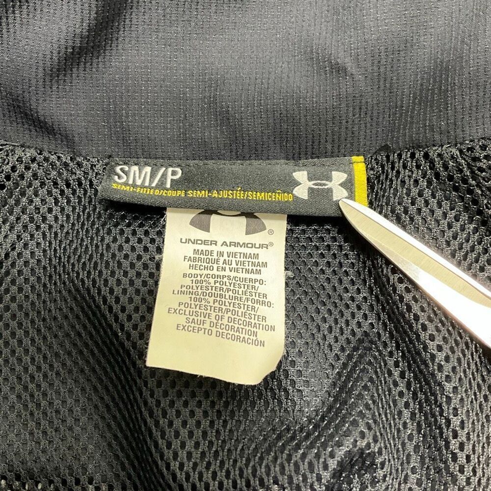 UNDER ARMOUR Jacket - Picture 4 of 4